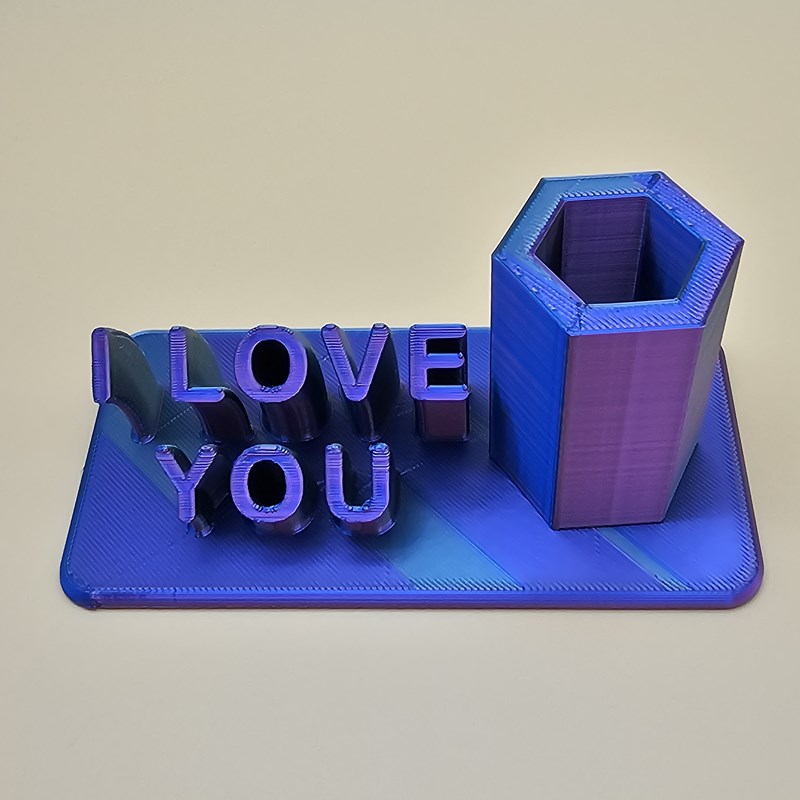 Tridimensional "I Love You" phrase with side vase